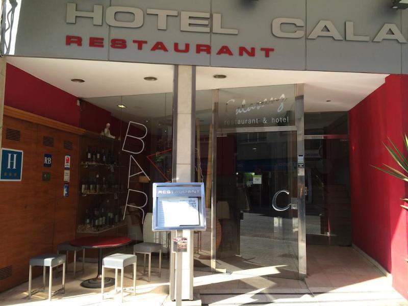 Hotel Calasanz Molins de Rei Luaran gambar